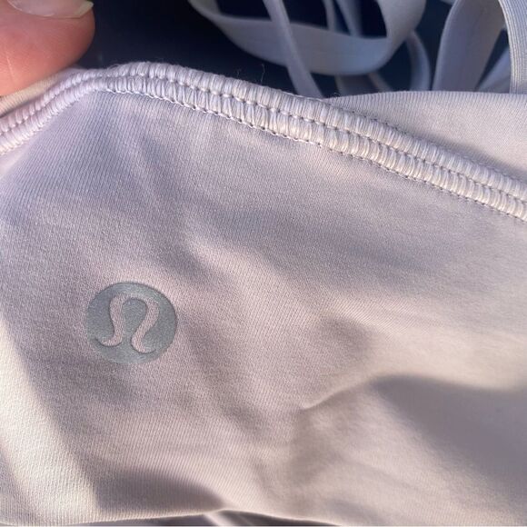 LuluLemon Free to Be High-Neck Longline Bra - Wild
Light Support, A/B Cup - Picture 8 of 13